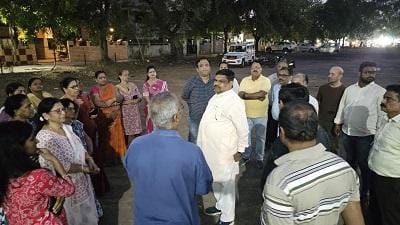 वार्ड 51 बोरसी पहुँचे विधायक गजेन्द्र यादव, प्रगति मैदान का होगा विस्तार...