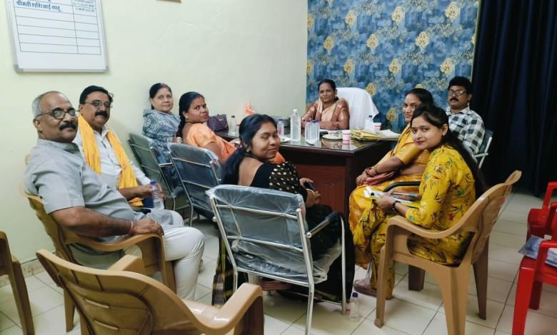 महिला एवं बाल विकास प्रभारी श्रीमती शशि साहू ने ली समिति सदस्यों के साथ बैठक... 1 महिला एवं बाल विकास प्रभारी श्रीमती शशि साहू ने ली समिति सदस्यों के साथ बैठक...
