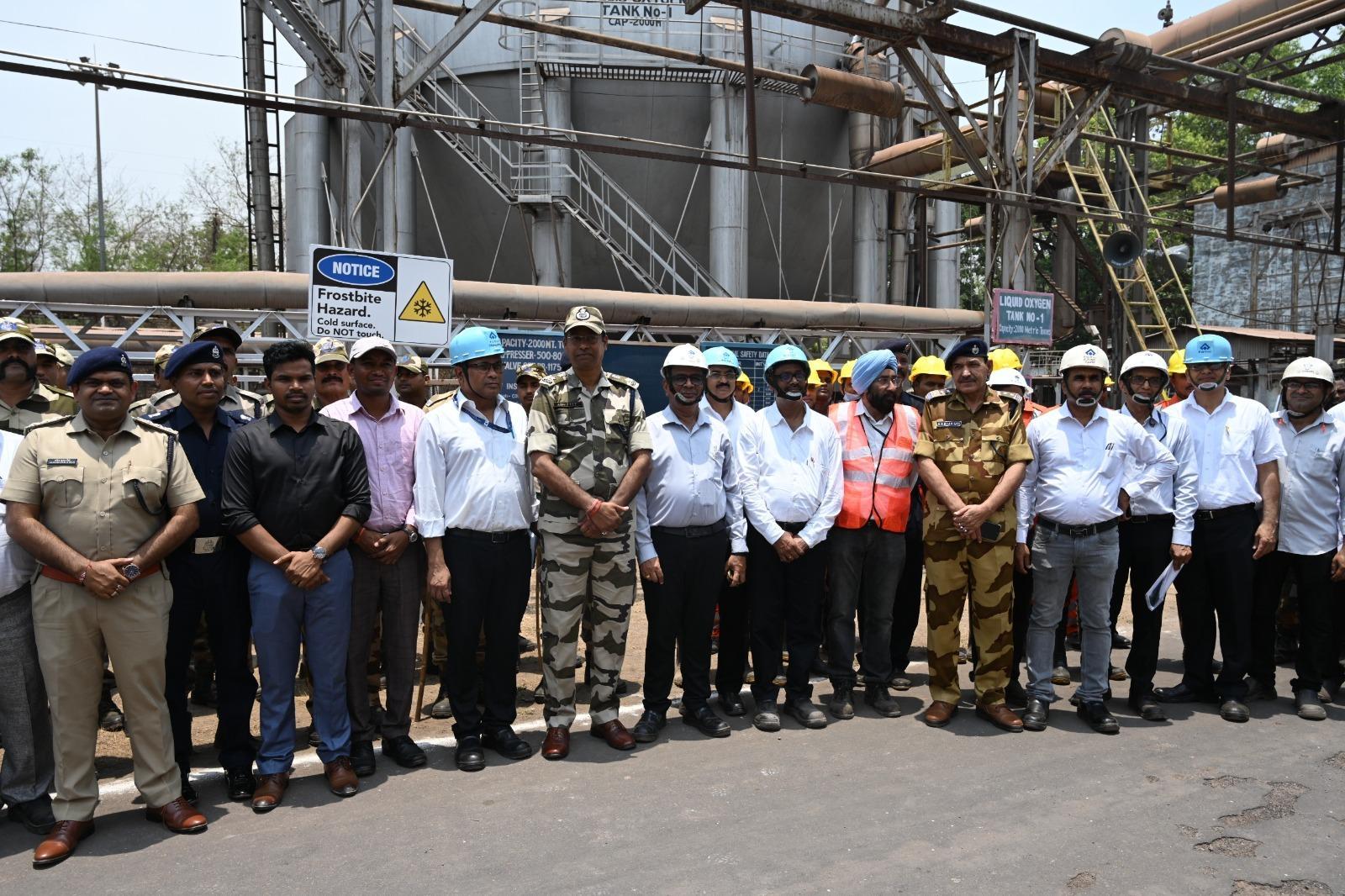 संयंत्र के ऑक्सीजन प्लांट-2 में मॉक ड्रिल, संयुक्त मॉक ड्रिल में ऑक्सीजन रिसाव की स्थिति में आपात प्रतिक्रिया का सफल प्रदर्शन...