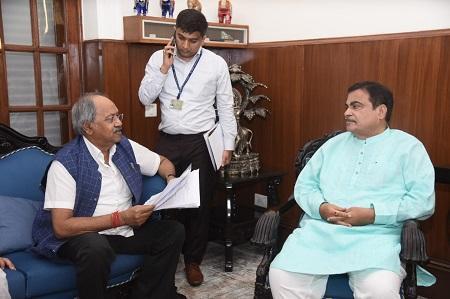 सांसद बृजमोहन अग्रवाल ने केंद्रीय मंत्रियों से मुलाकात कर रखी सड़क और हवाई कनेक्टिविटी से जुड़ी कई अहम मांगें... 5 सांसद बृजमोहन अग्रवाल ने केंद्रीय मंत्रियों से मुलाकात कर रखी सड़क और हवाई कनेक्टिविटी से जुड़ी कई अहम मांगें...