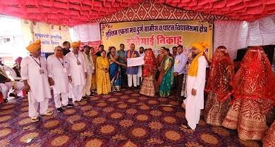 मुख्यमंत्री सामूहिक विवाह योजना अन्तर्गत ग्राम मंचादुर में आयोजित मुस्लिम समाज के विवाह कार्यक्रम में सम्मिलित हुए दुर्ग ग्रामीण विधायक ललित चंद्राकर...