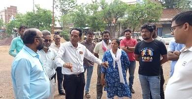 लोहा चोरो को नौकरी मिलेगी, चोरी करना छोड़ दें...