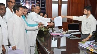 दुर्ग ग्रामीण विधानसभा क्षेत्र की जन समस्याओं को लेकर पूर्व गृहमंत्री एवं प्रतिनिधि मंडल ने किया कलेक्टर दुर्ग से मुलाकात, सौंपा ज्ञापन...