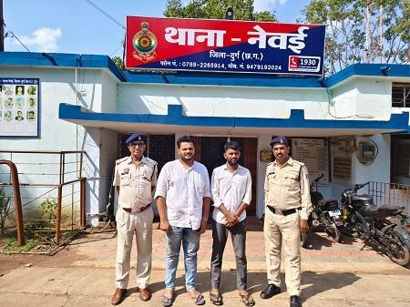 डिजिटल अस्टेट कर 54,90,000 रूपये के सायबर फ्राड करने वाले आरोपी हुये गिरफ्तार... 1 डिजिटल अस्टेट कर 54,90,000 रूपये के सायबर फ्राड करने वाले आरोपी हुये गिरफ्तार...