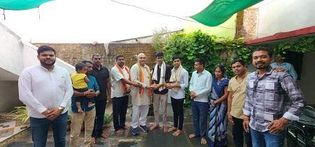 NEET में भावेश व P.E.T. केशव का हुआ चयन, दुर्ग ग्रामीण विधायक ललित चंद्राकर घर पहुंचकर दी बधाई.... 1 NEET में भावेश व P.E.T. केशव का हुआ चयन, दुर्ग ग्रामीण विधायक ललित चंद्राकर घर पहुंचकर दी बधाई....