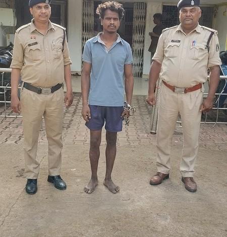 तीन अलग-अलग स्थानो पर तोड़फोड़ व चोरी करने का प्रयास करने वाला आरोपी गिरफ्तार... 1 तीन अलग-अलग स्थानो पर तोड़फोड़ व चोरी करने का प्रयास करने वाला आरोपी गिरफ्तार...