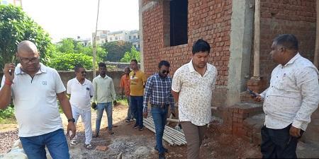बड़े-बड़े प्लांट, बड़े-बड़े मकान, बड़े-बड़े लोगो का मकान मकान बना है, बगैर प्लानिंग सीवरेज सिस्टम जल निकासी के... 1 बड़े-बड़े प्लांट, बड़े-बड़े मकान, बड़े-बड़े लोगो का मकान मकान बना है, बगैर प्लानिंग सीवरेज सिस्टम जल निकासी के...