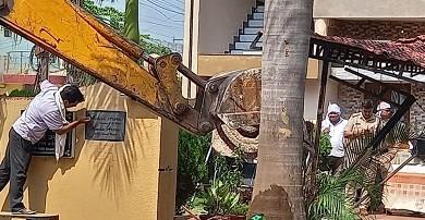 निर्माणाधीन वैशाली नगर थाने के बगल ग्राउंड से 7 अवैध कब्जाधारियों को हटाया गया...