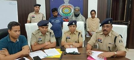 अवैध निवासरत 02 बांग्लादेशी नागरिक कैम्प-02 छावनी से गिरफ्तार...