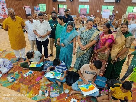 बच्चो को जिम्मेदार बनाने नगर निगम द्वारा आयोजित चित्रकला प्रतियोगिता में बच्चो ने बढ़ चढ़कर लिया भाग... 1 बच्चो को जिम्मेदार बनाने नगर निगम द्वारा आयोजित चित्रकला प्रतियोगिता में बच्चो ने बढ़ चढ़कर लिया भाग...