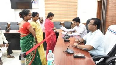 प्रगतिशील कृषकों ने क्षतिपूर्ति राशि दिलाने जनदर्शन में की मांग...