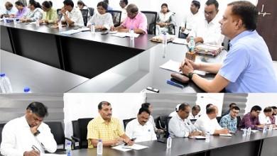 संभाग आयुक्त ने ली संभाग स्तरीय अधिकारियों की समय-सीमा प्रकरणों की समीक्षा बैठक...