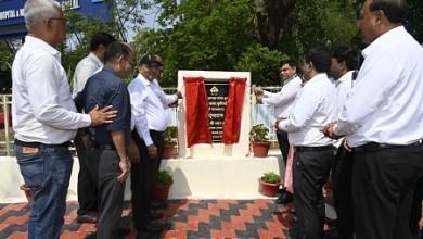 जेएलएन अस्पताल के समक्ष सूर्यनमस्कार कलाकृति का अनावरण...