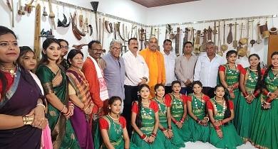 10 दिवसीय लोक वाद्य यंत्रों की कार्यशाला शिविर के समापन समारोह में सम्मिलित हुए दुर्ग ग्रामीण विधायक ललित चंद्राकर...