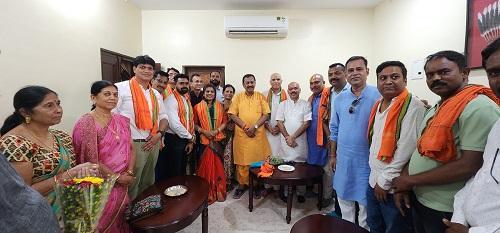 रिसाली नगर निगम के कांग्रेस पार्टी से पार्षद डॉ सीमा साहू सहित कांग्रेस के 20 कार्यकर्ता ने भारतीय जनता पार्टी की सदस्यता ग्रहण किया...