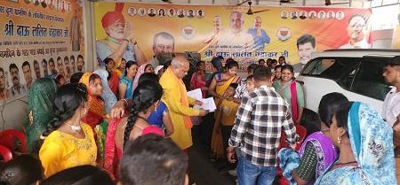 विधायक ललित चंद्राकर ने जनता दरबार में सुनी समस्याएं सुनी किया निराकरण.... 1 विधायक ललित चंद्राकर ने जनता दरबार में सुनी समस्याएं सुनी किया निराकरण....