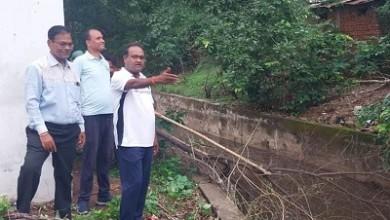 प्रभारी महापौर नरेंद्र बंजारे ने वार्ड क्रमांक 43 नाला सफाई कार्य का किया निरीक्षण...
