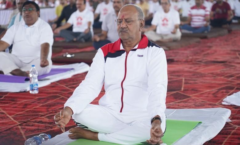योग आत्मा की शुद्धि और विश्व कल्याण का माध्यम: सांसद बृजमोहन अग्रवाल... 1 योग आत्मा की शुद्धि और विश्व कल्याण का माध्यम: सांसद बृजमोहन अग्रवाल...