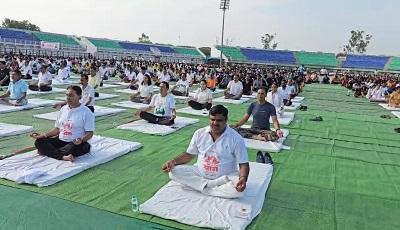 विधायक गजेन्द्र यादव ने किया सामूहिक योगाभ्यास... 1 विधायक गजेन्द्र यादव ने किया सामूहिक योगाभ्यास...