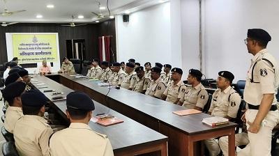 वरिष्ठ आरक्षकों की अनुसंधान संबंधी प्रशिक्षण सह-कार्यशाला का समापन... 1 वरिष्ठ आरक्षकों की अनुसंधान संबंधी प्रशिक्षण सह-कार्यशाला का समापन...