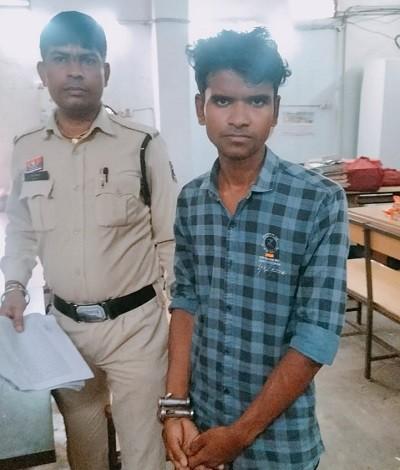 स्कुटी चोरी करने वाले को पकड़ने में दुर्ग पुलिस को मिली सफलता... 1 स्कुटी चोरी करने वाले को पकड़ने में दुर्ग पुलिस को मिली सफलता...