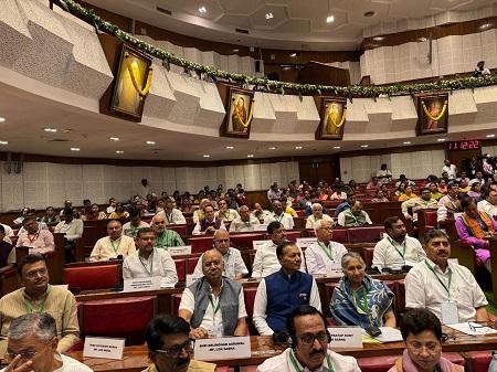 प्राक्कलन समिति के अध्ययन दौरे पर मुंबई में रायपुर सांसद बृजमोहन... 1 प्राक्कलन समिति के अध्ययन दौरे पर मुंबई में रायपुर सांसद बृजमोहन...