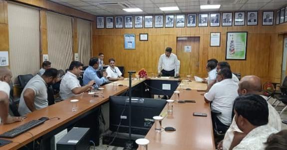 भिलाई इस्पात संयंत्र में परिवहन संबंधी मुद्दों पर हुई अहम बैठक... 7 भिलाई इस्पात संयंत्र में परिवहन संबंधी मुद्दों पर हुई अहम बैठक...