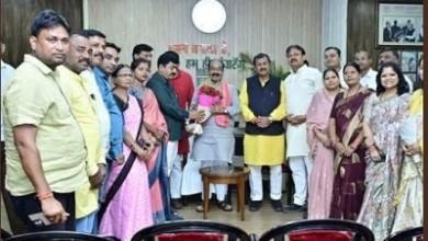 दुर्ग सांसद विजय बघेल ने नगर निगम पार्षदों के साथ की उपमुख्यमंत्री अरुण साव से मुलाकात...