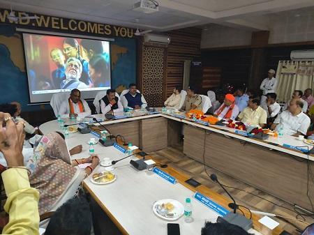 नई पीढ़ी को संविधान की हत्या के बारे में बताने के लिए यह आयोजन - सांसद श्री बघेल 5 नई पीढ़ी को संविधान की हत्या के बारे में बताने के लिए यह आयोजन - सांसद श्री बघेल