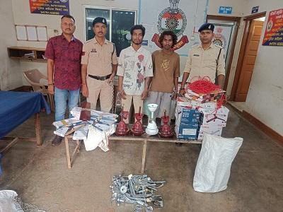 गैंग बनाकर चोरी करने वाले शातिर चोर गिरफ्तार...
