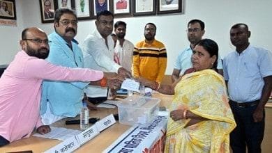 प्रधानमंत्री आवास योजना की लाटरी से 13 हितग्राहियों को आवास किया गया आबंटन... 6 प्रधानमंत्री आवास योजना की लाटरी से 13 हितग्राहियों को आवास किया गया आबंटन...