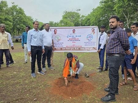 एक पेड़ माँ के नाम: जिले में पर्यावरण संरक्षण का लिया संकल्प, 48 हजार से अधिक पौधों का रोपण...