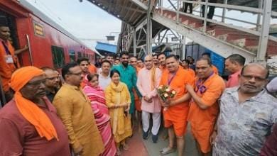 विधायक ललित चंद्राकर ने श्रद्धालुओं के जत्थे को बाबा बैजनाथ धाम के लिए किया रवाना...