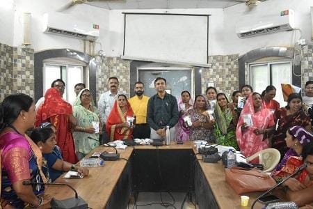 81 ग्राम के स्वच्छाग्रहियों को स्वास्थ्य सुरक्षा किट दवाइयों का किया गया वितरण...