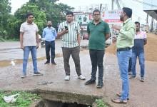 आयुक्त ने निर्माणाधीन उद्यान, नाला सफाई एवं सिवरेज लाईन कार्य का किया निरीक्षण...