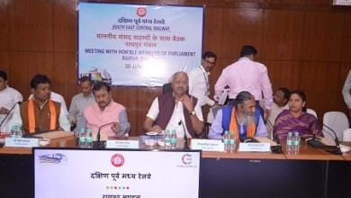 छत्तीसगढ़ में चल रहा है 46 हजार करोड़ रुपए से रेलवे का काम: बृजमोहन.... 3 छत्तीसगढ़ में चल रहा है 46 हजार करोड़ रुपए से रेलवे का काम: बृजमोहन....