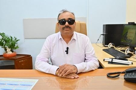 जब दृष्टि छिनी, तब दृष्टिकोण ने राह बनाई – बीएसपी कर्मी सौरभ वार्ष्णेय की प्रेरक यात्रा...