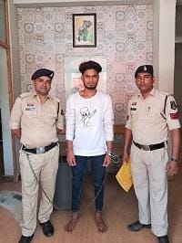 दुकान में घुसकर मारपीट करने वाला आरोपी गिरफ्तार