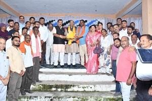 जितेन्द्र वर्मा : गुटबाजी तोड़कर सांगठनिक एकता से जीत का परचम लहराने वाले नेता”- जन्मदिन पर भाजपा कांग्रेस के वरिष्ठ नेताओं ने मिलकर दी बधाई... 6 जितेन्द्र वर्मा : गुटबाजी तोड़कर सांगठनिक एकता से जीत का परचम लहराने वाले नेता”- जन्मदिन पर भाजपा कांग्रेस के वरिष्ठ नेताओं ने मिलकर दी बधाई...