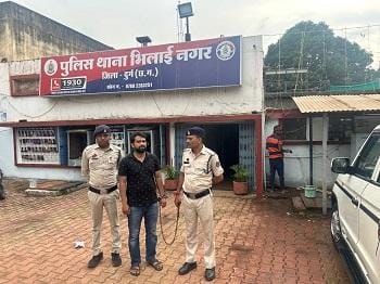 डिजिटल अरेस्ट कर ठगी करने वाला 01 आरोपी मेरठ उ.प्र से गिरफ्तार...