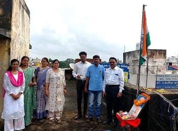 जनसंपर्क कार्यालय दुर्ग में ध्वजारोहण समारोह संपन्न...