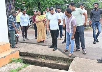 आयुक्त ने विभिन्न निर्माणाधीन कार्यो का किया निरीक्षण...