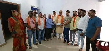 दुर्ग ग्रामीण विधायक ललित चंद्राकर ने प्रदान की सहायता राशि... 4 दुर्ग ग्रामीण विधायक ललित चंद्राकर ने प्रदान की सहायता राशि...