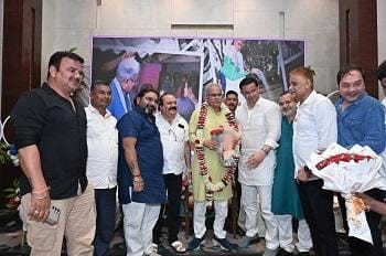 भूपेश बघेल को जन्मदिन पर भिलाई ट्रक ट्रेलर ट्रांसपोर्टर्स एसोसिएशन ने दी शुभकामनाएं...