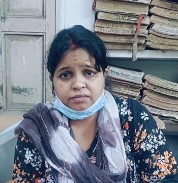 4.93 लाख की उगाही करने वाली महिला गिरफ्तार, झूठे केस और बदनाम करने की धमकी...