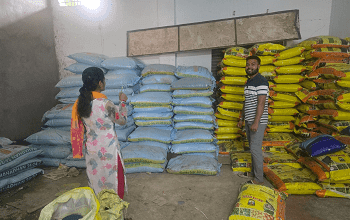 उर्वरक व्यवसाय में अनियमितता बरतने वालों के खिलाफ प्रशासन सख्त... 7 उर्वरक व्यवसाय में अनियमितता बरतने वालों के खिलाफ प्रशासन सख्त...