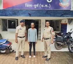 जामुल पुलिस की बड़ी कार्रवाई: चोरी के मामले में आरोपी गिरफ्तार, 45 हजार नगद बरामद...