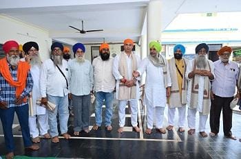 गुरुद्वारा माता गुजरी जी हुड़को भिलाई में श्री गुरु ग्रंथ साहिब जी का पहला प्रकाश पर्व मनाया गया..