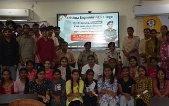 रक्षा टीम द्वारा नशे के विरुद्ध आपरेशन विश्वास के तहत जागरूकता प्रोग्राम हेतू कृष्णा इंजीनियरिंग कॉलेज खम्हारिया जूनवानी जिला दुर्ग पहुंची