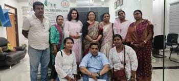 महिलाओं के सपनों को अवसरों से जोड़ने की अनूठी पहल... 21 महिलाओं के सपनों को अवसरों से जोड़ने की अनूठी पहल...